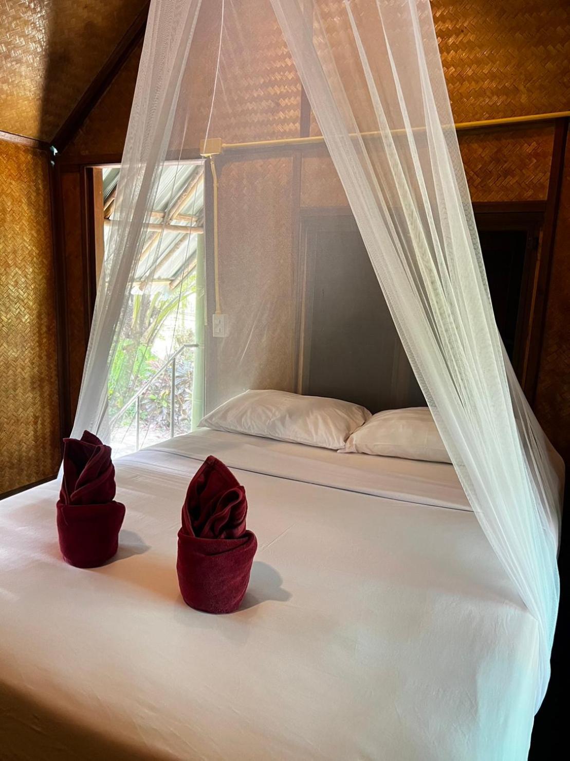 Khaosok Bamboo Huts Resort Khao Sok National Park Bagian luar foto