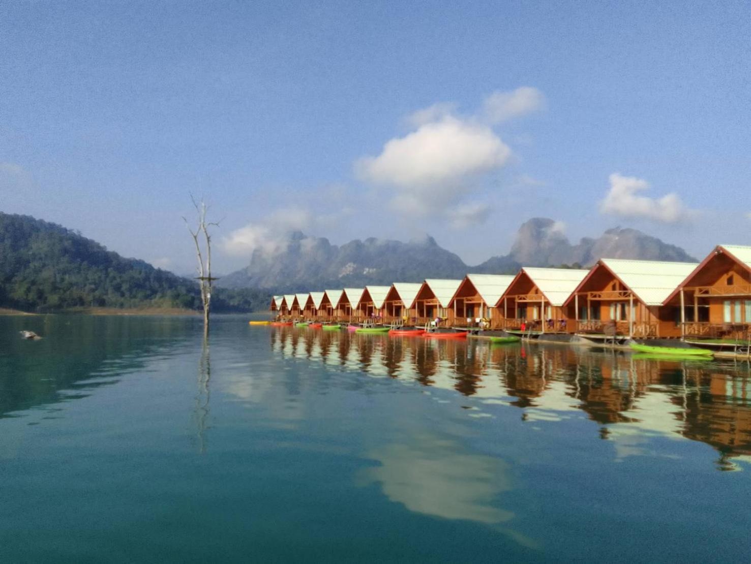 Khaosok Bamboo Huts Resort Khao Sok National Park Bagian luar foto