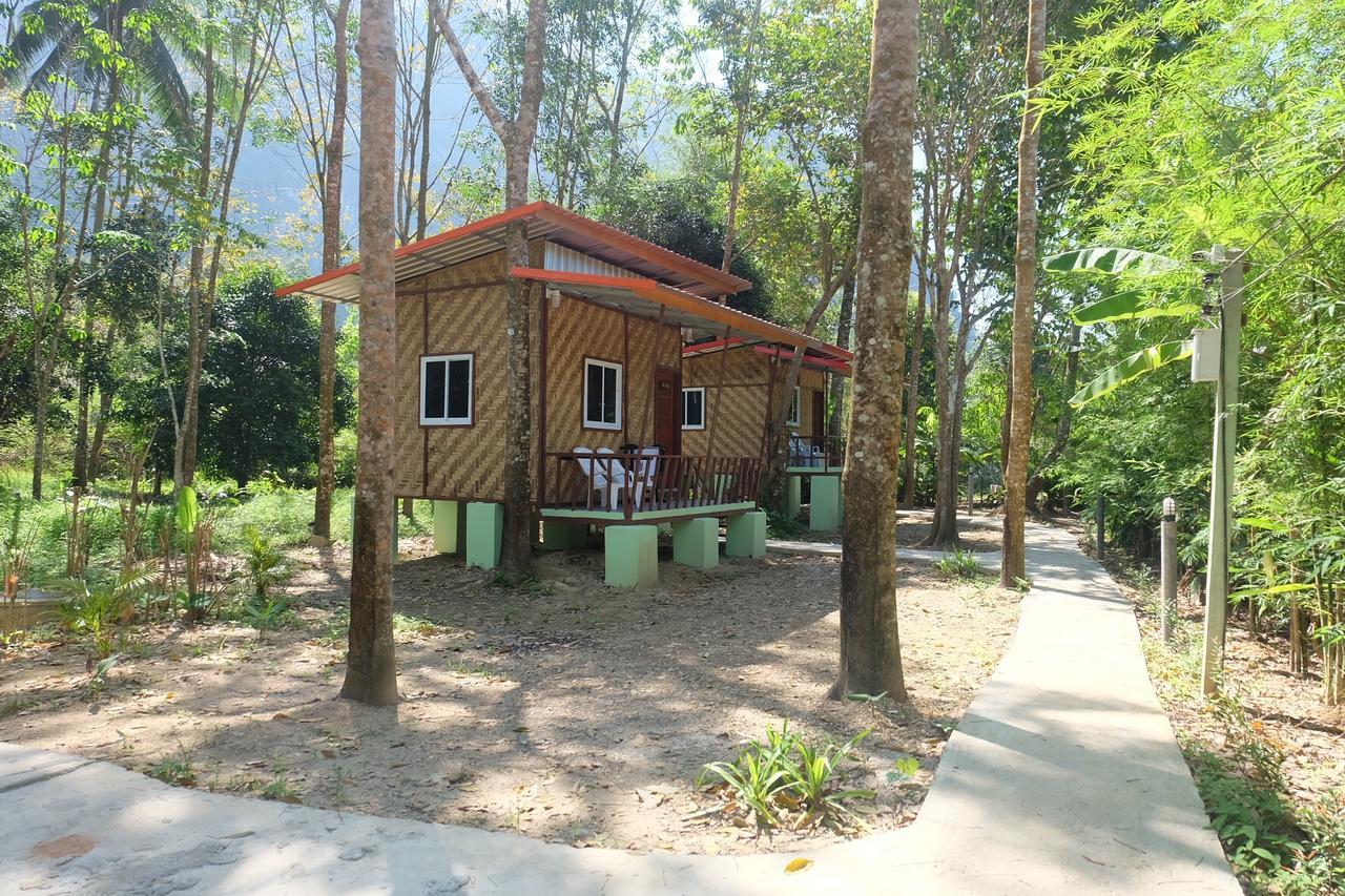 Khaosok Bamboo Huts Resort Khao Sok National Park Bagian luar foto