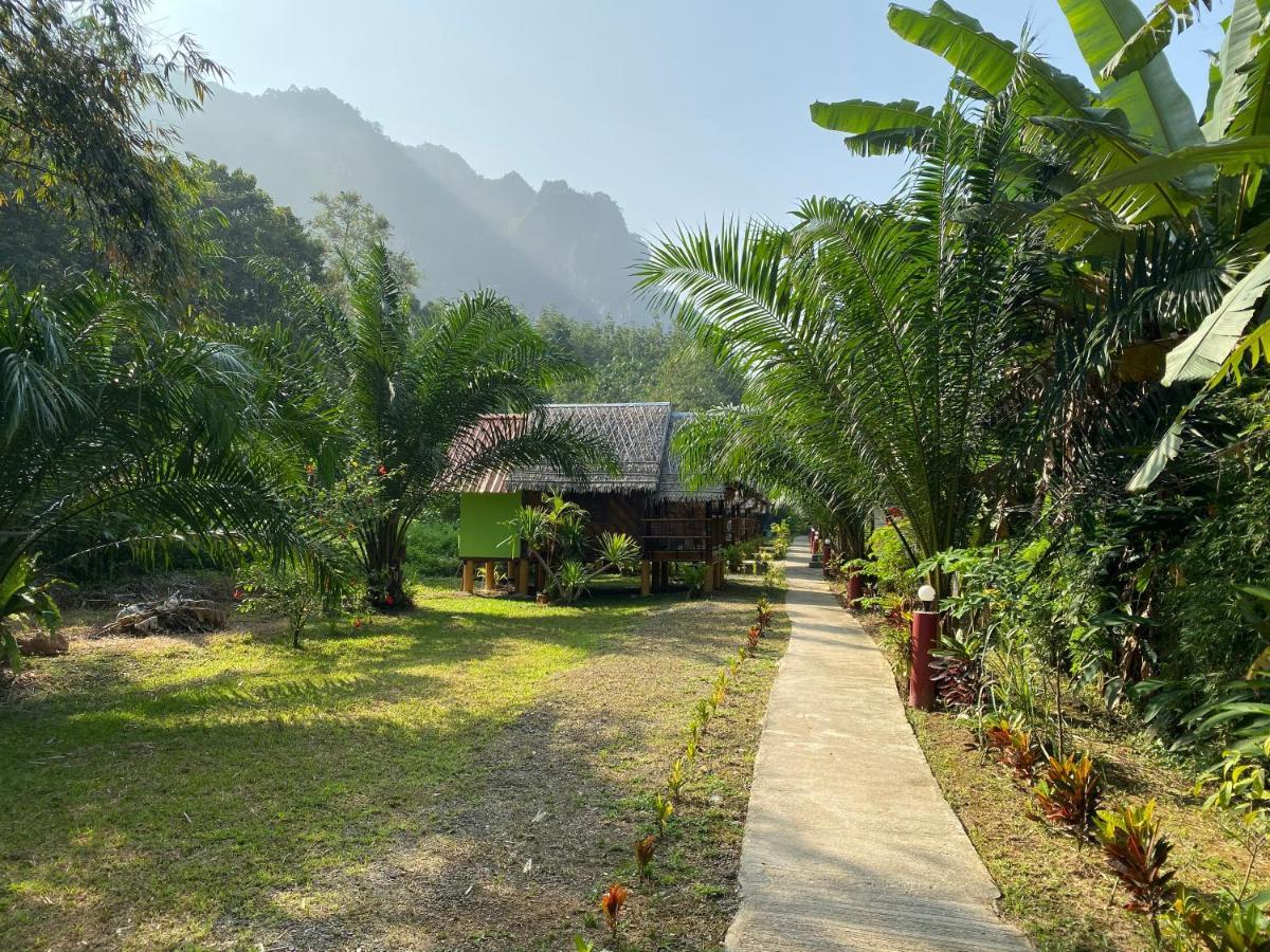 Khaosok Bamboo Huts Resort Khao Sok National Park Bagian luar foto