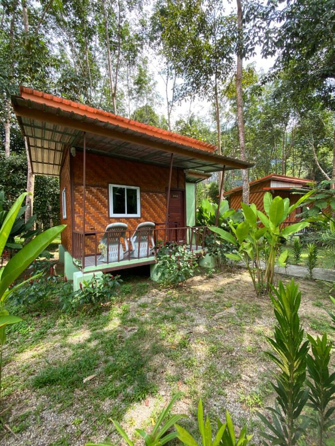 Khaosok Bamboo Huts Resort Khao Sok National Park Bagian luar foto